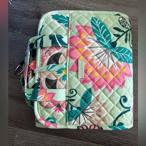 VERA BRADLEY | Hanging Travel Organizer
